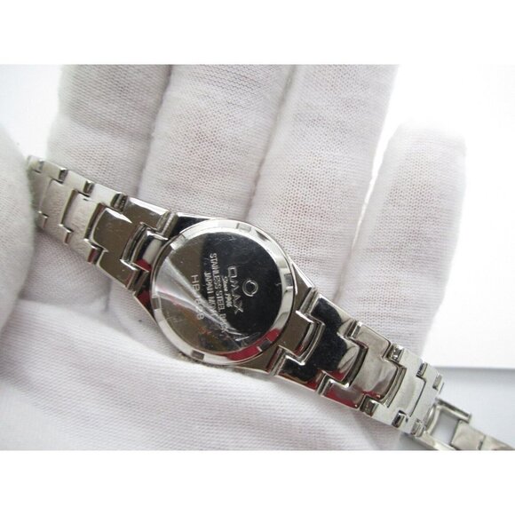 Women's QMax Quartz WR Analog 26mm Dial Causal Round Watch (F486) - Picture 3 of 9